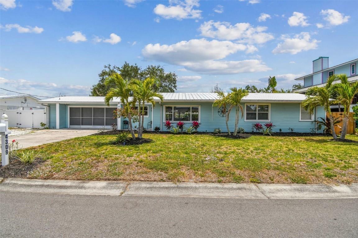 4309 Pinfish Ln., Palmetto, FL 34221