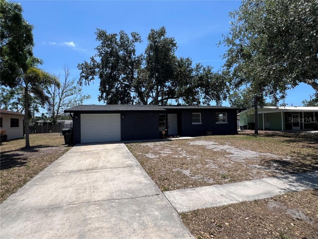 5030 Lahaina Dr., Sarasota, FL 34232