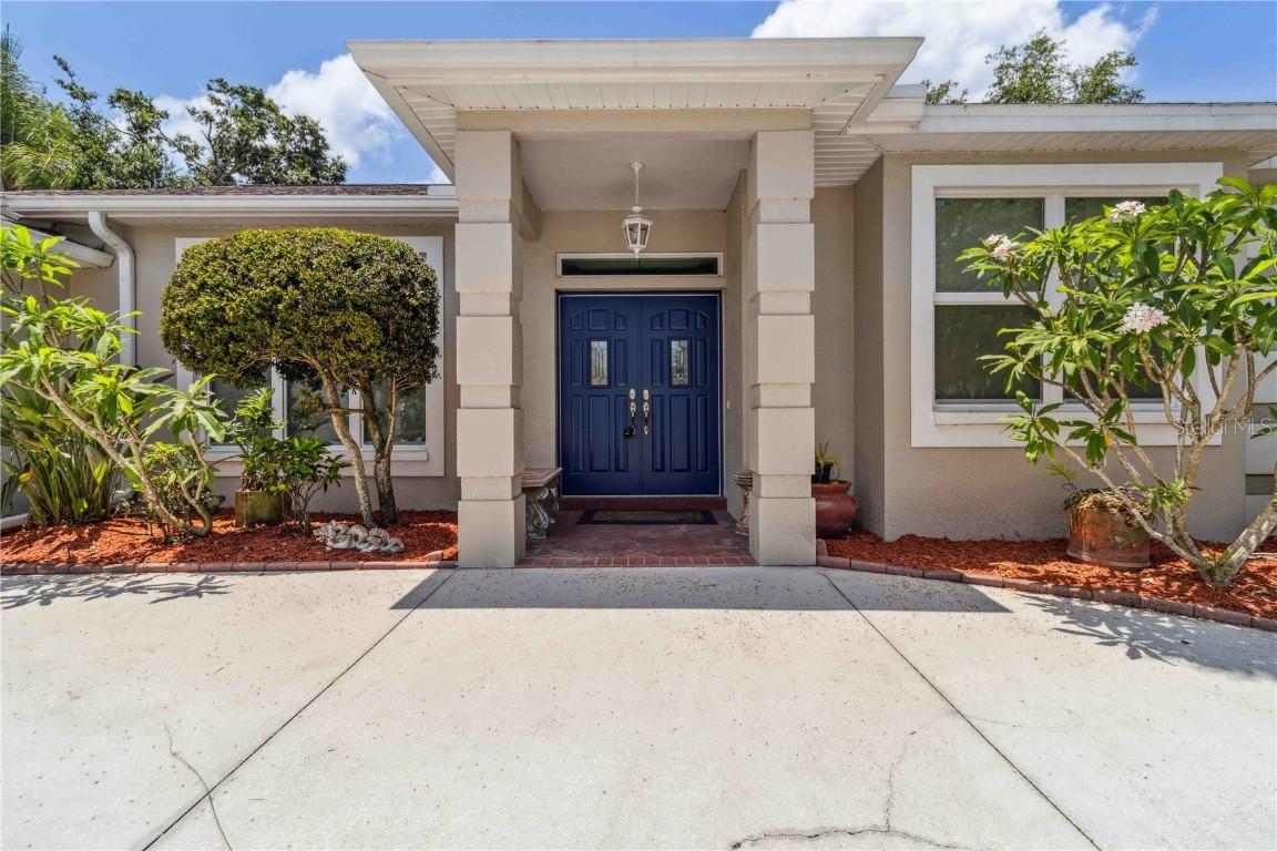 6110 Misty Oaks St., Sarasota, FL 34243