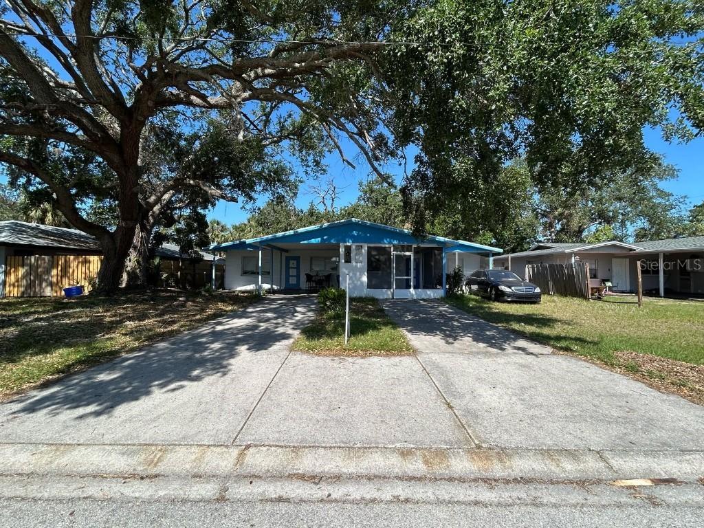 5014 & 5016 22nd St., Bradenton, FL 34207