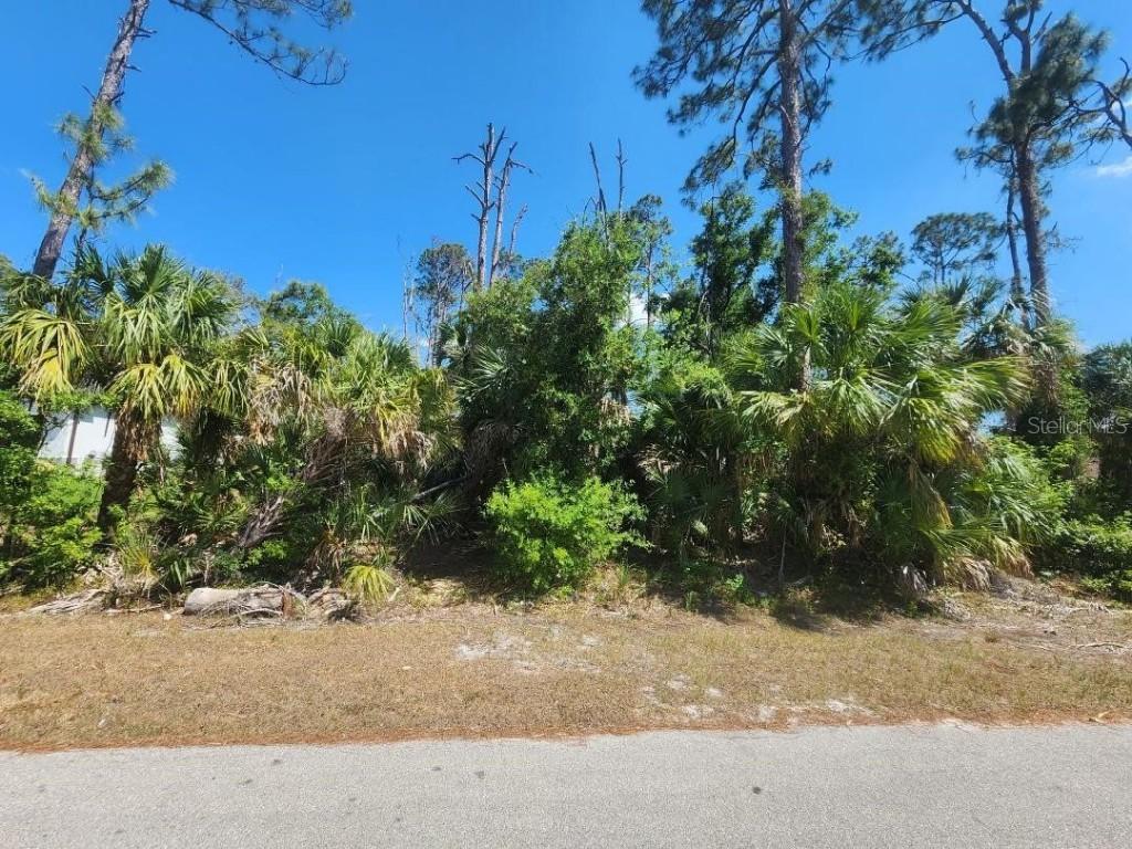 Vixen Ter., North Port, FL 34286