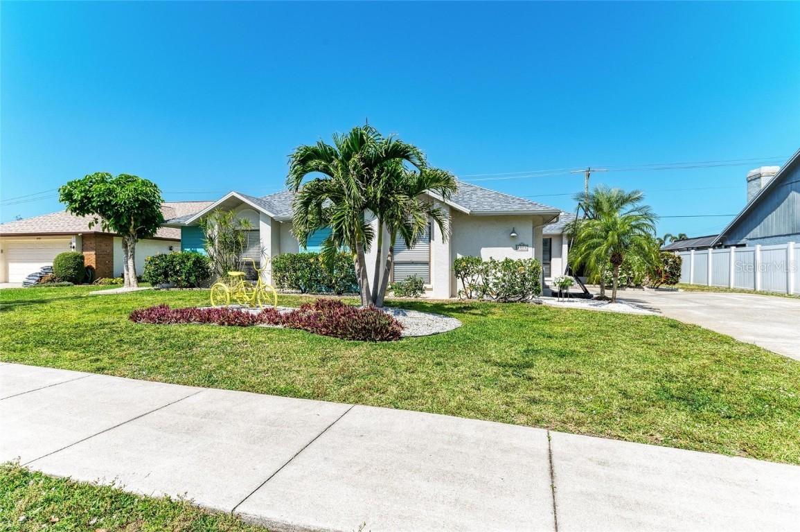 1008 83rd St., Bradenton, FL 34209