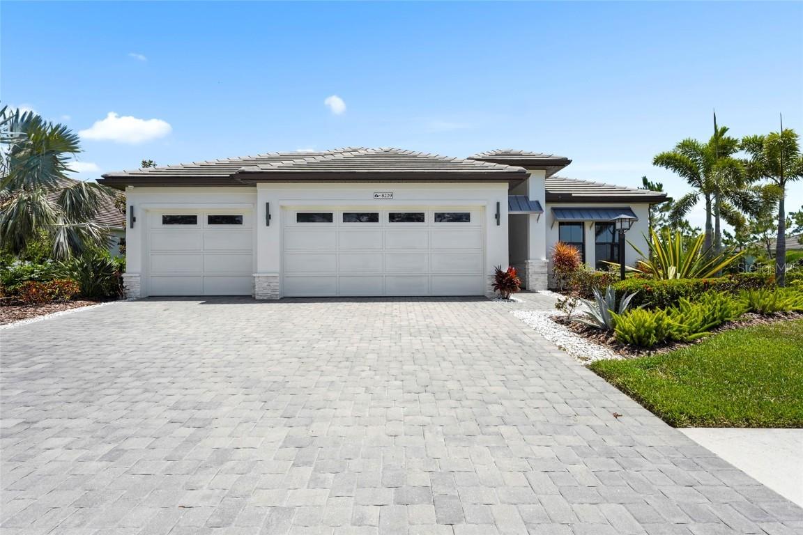 8229 Grande Shores Dr., Sarasota, FL 34240