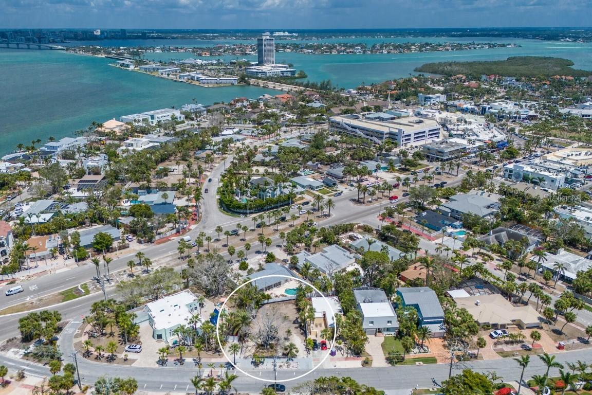 335 N Washington Dr., Sarasota, FL 34236