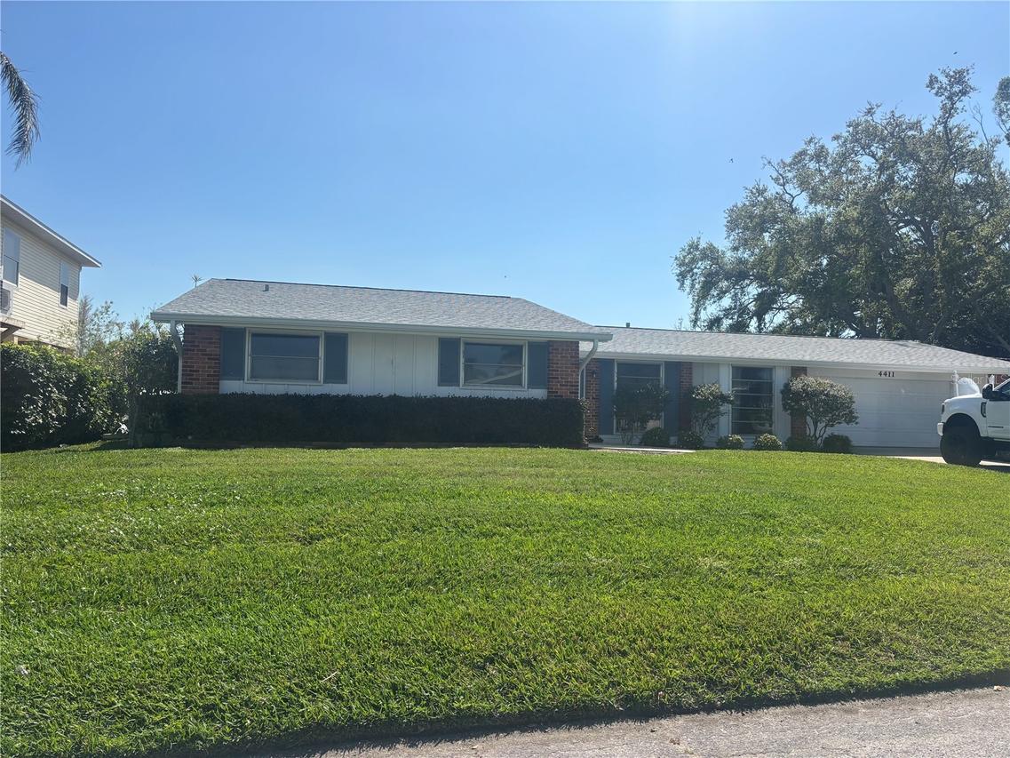 4411 Dolphin Ln., Palmetto, FL 34221