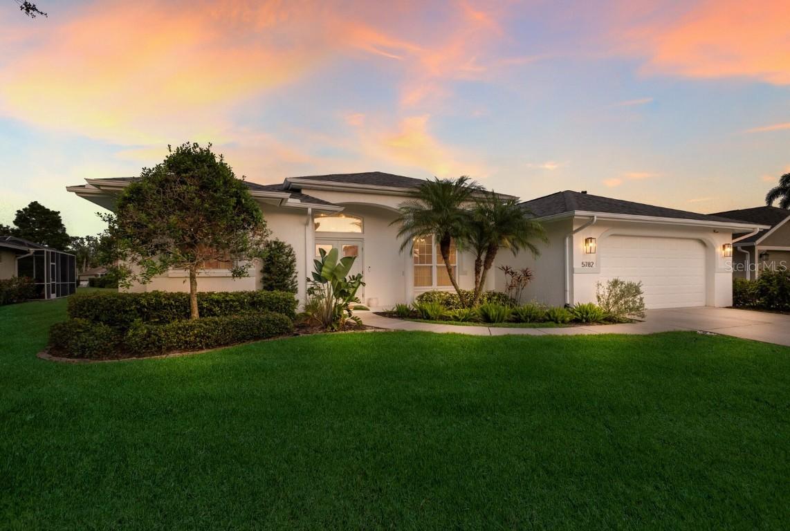 5782 Sandy Pointe Dr., Sarasota, FL 34233