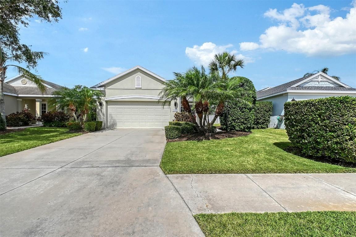 5238 Aqua Breeze Dr., Bradenton, FL 34208