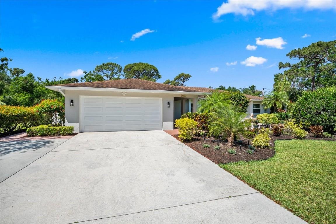 5603 Ravenwood Dr., Sarasota, FL 34243