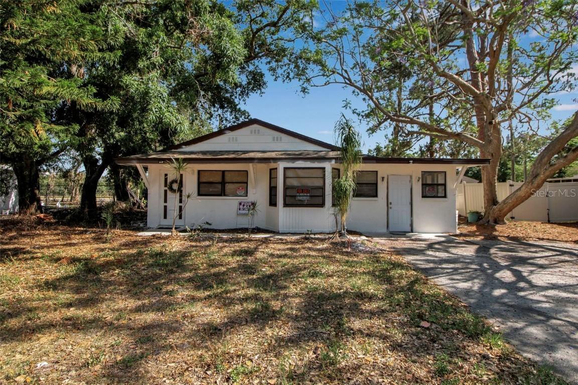 4918 Lahaina Dr., Sarasota, FL 34232