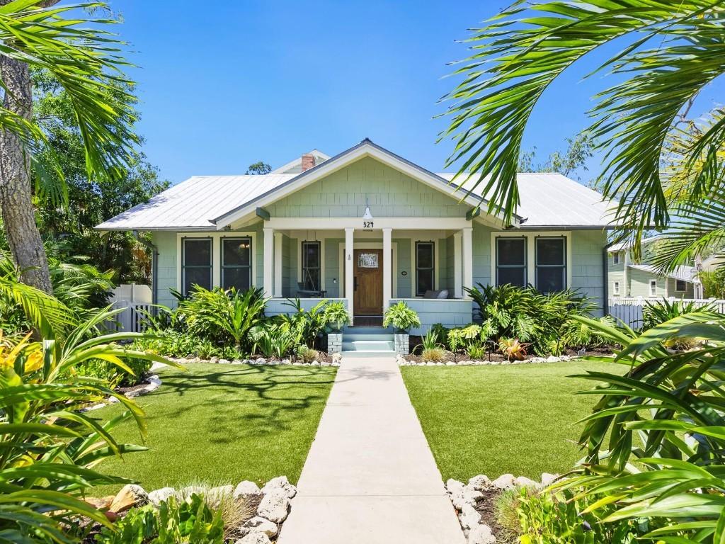 324 Julia Pl., Sarasota, FL 34236