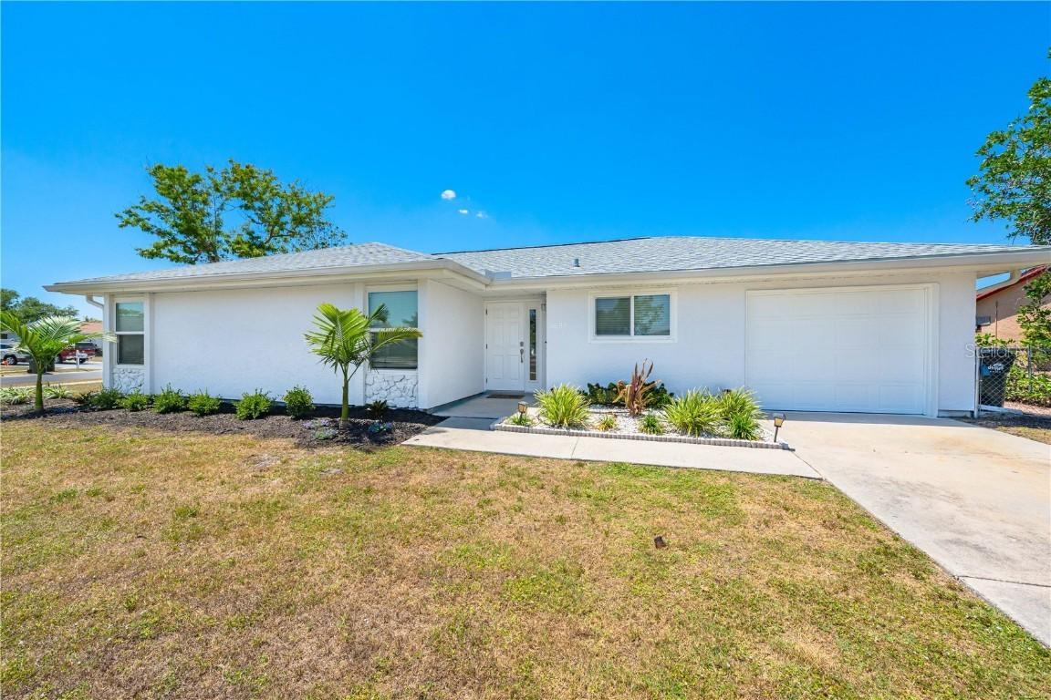 6698 Acmar Ct., North Port, FL 34287