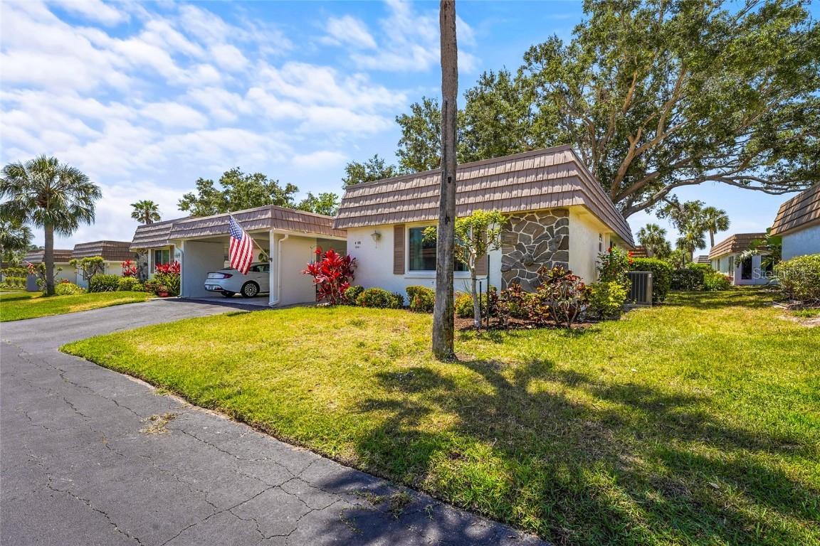 2531 Riverbluff Pkwy. #V181, Sarasota, FL 34231
