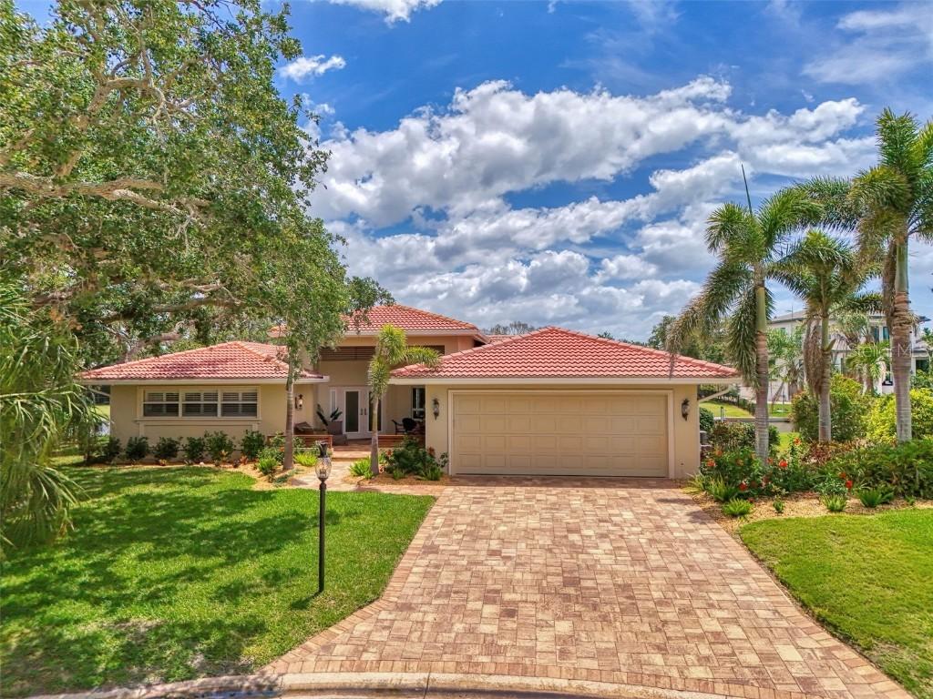 1038 Contento St., Sarasota, FL 34242