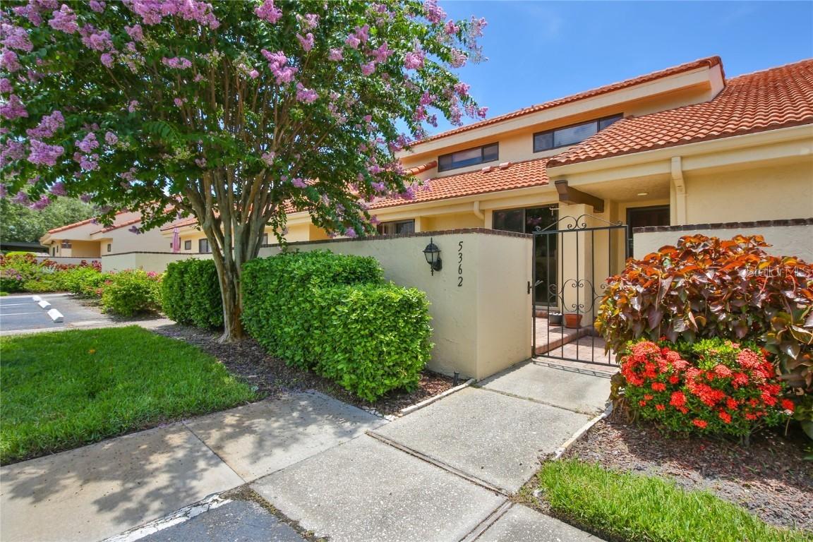 5362 Huntingwood Ct. #16, Sarasota, FL 34235