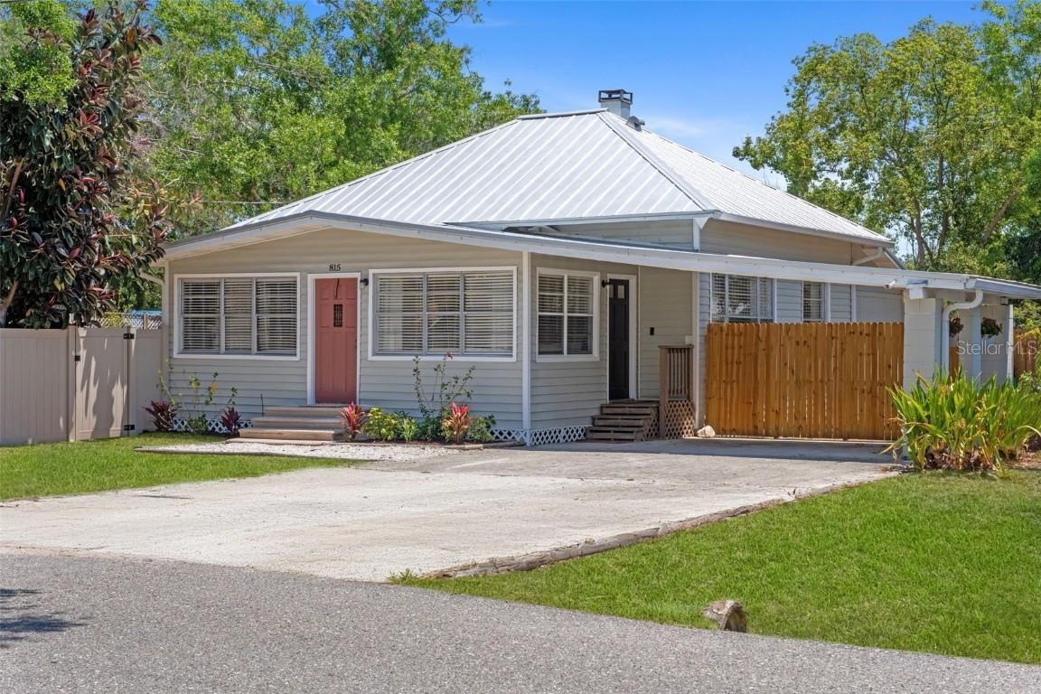 815 Hand Ave., Sarasota, FL 34232