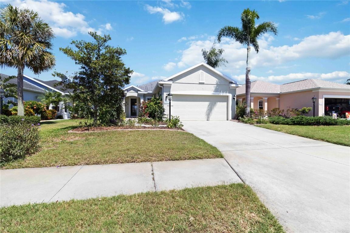 5227 Aqua Breeze Dr., Bradenton, FL 34208