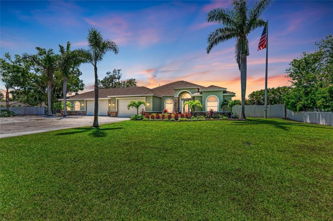 7420 Tuttle Ave., Sarasota, FL 34243