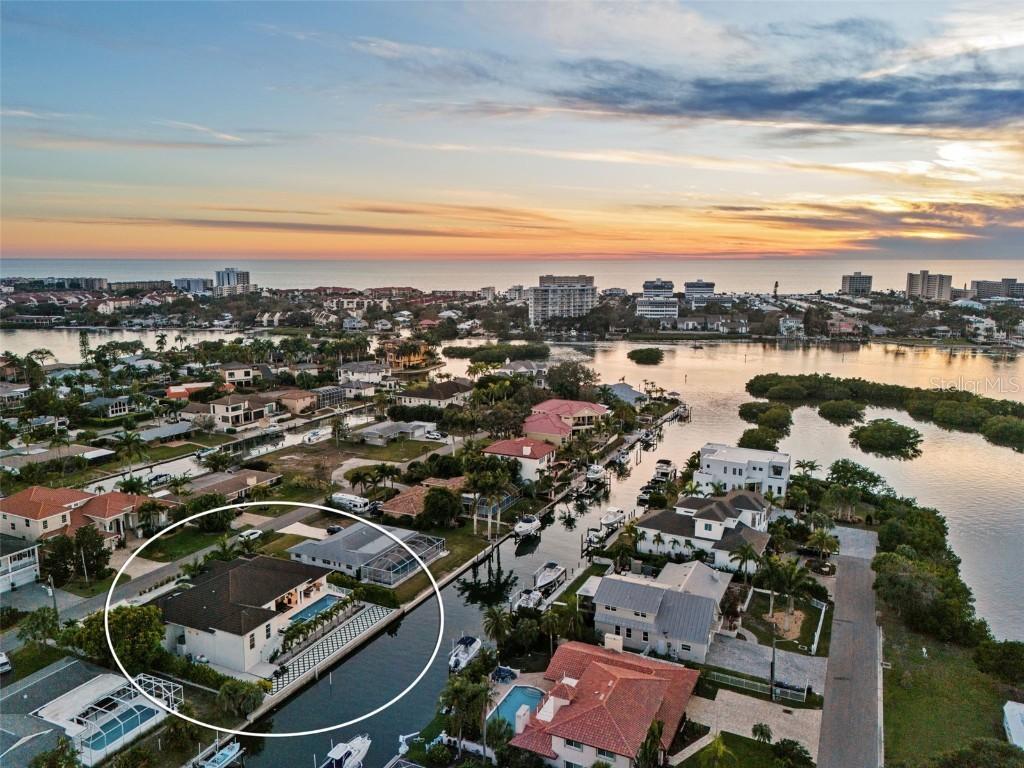 1643 Stanford Ln., Sarasota, FL 34231