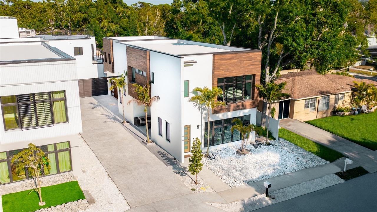 816 Goodrich Ave., Sarasota, FL 34236