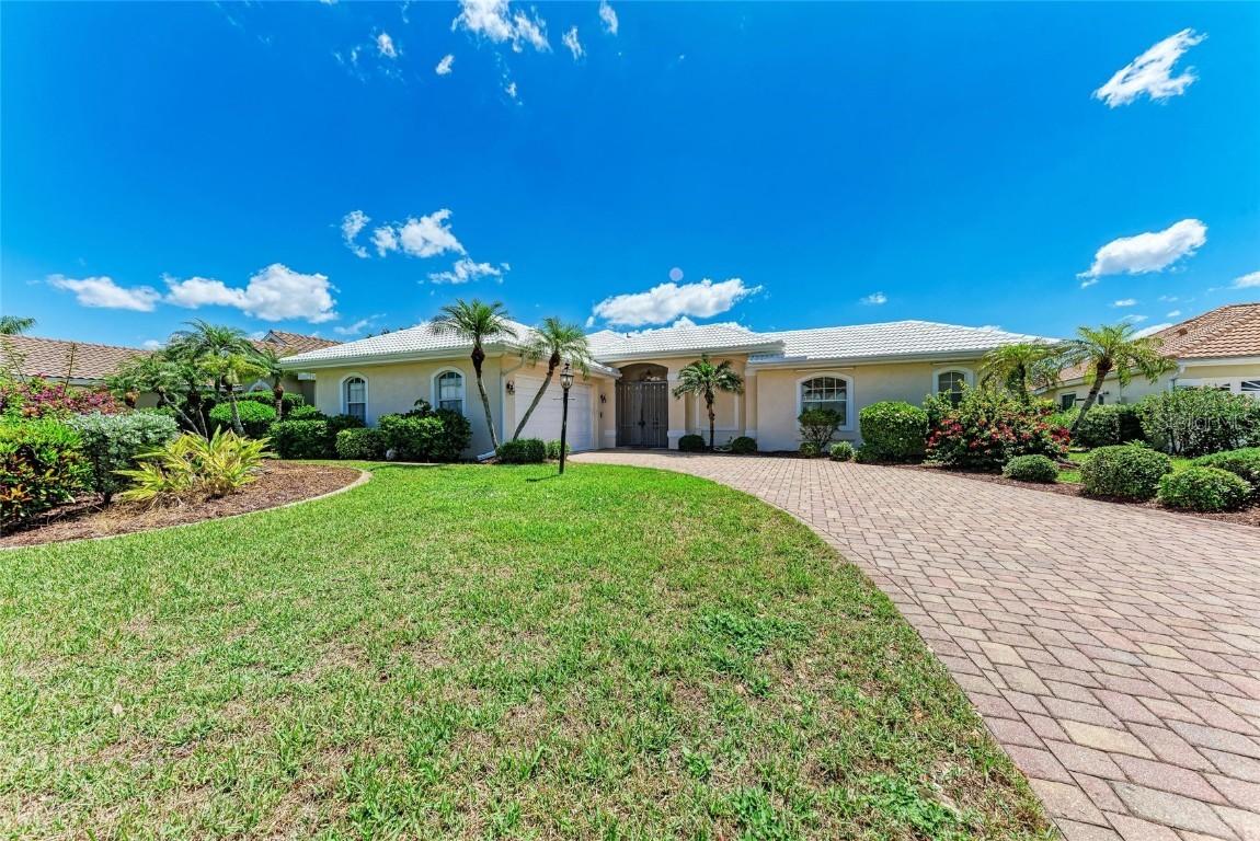585 Khyber Ln., Venice, FL 34293