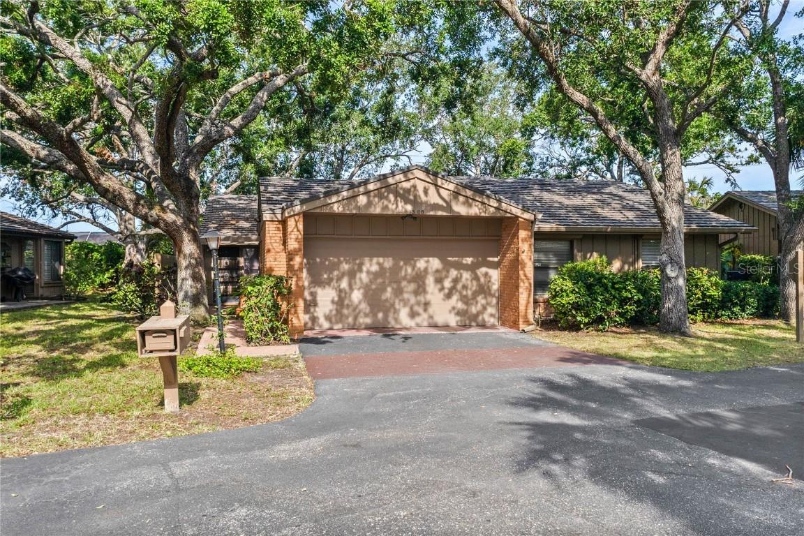 1308 Willow Oak Cir., Bradenton, FL 34209