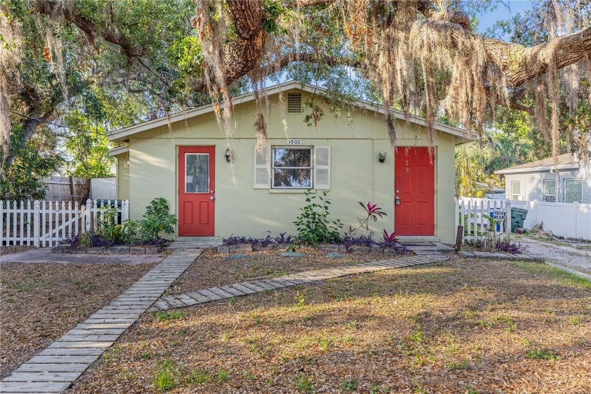 1802 Robinhood St., Sarasota, FL 34231