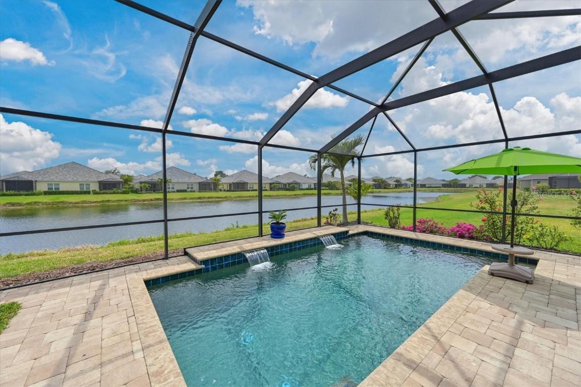 12330 Halfmoon Lake Ter., Bradenton, FL 34211