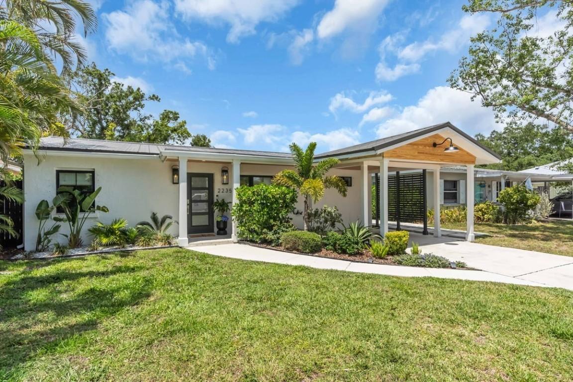 2235 Arlington St., Sarasota, FL 34239
