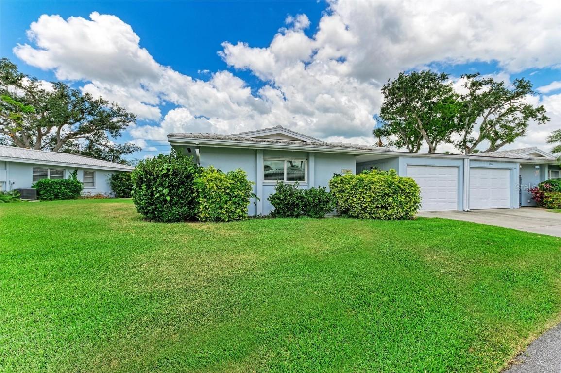 1364 Westport Ln. #1403, Sarasota, FL 34232