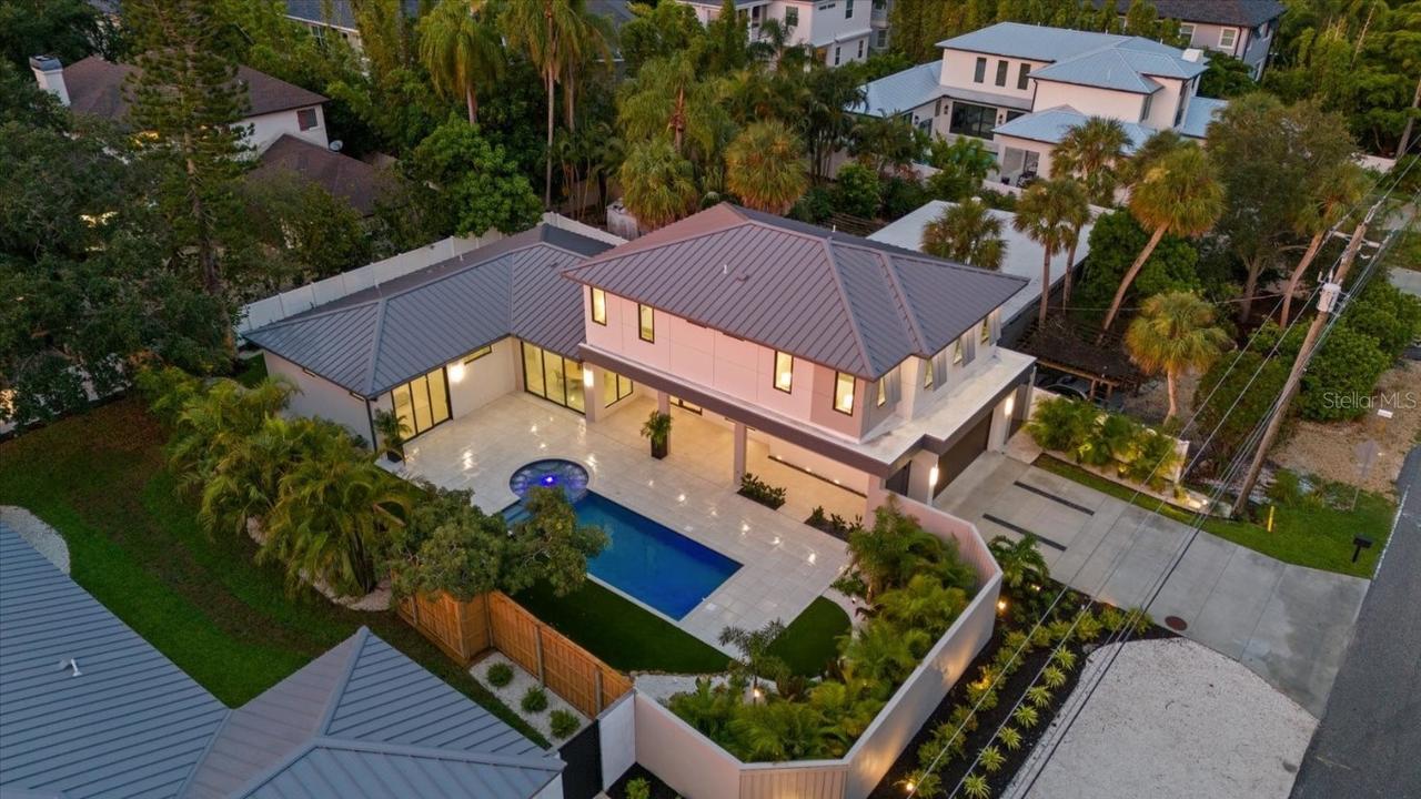 1559 Bay Rd., Sarasota, FL 34239