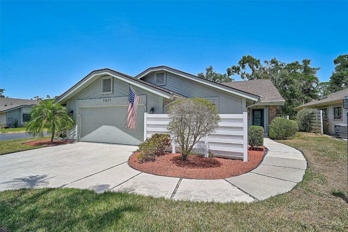 7817 Pine Trace Dr. #15, Sarasota, FL 34243