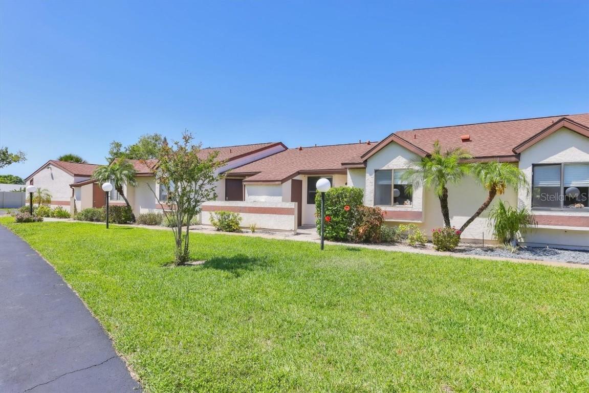 6010 36th Avenue Cir. #E, Bradenton, FL 34209