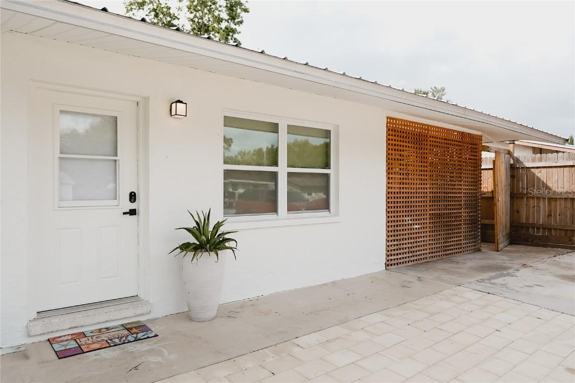 2300 Stratford Dr., Sarasota, FL 34232