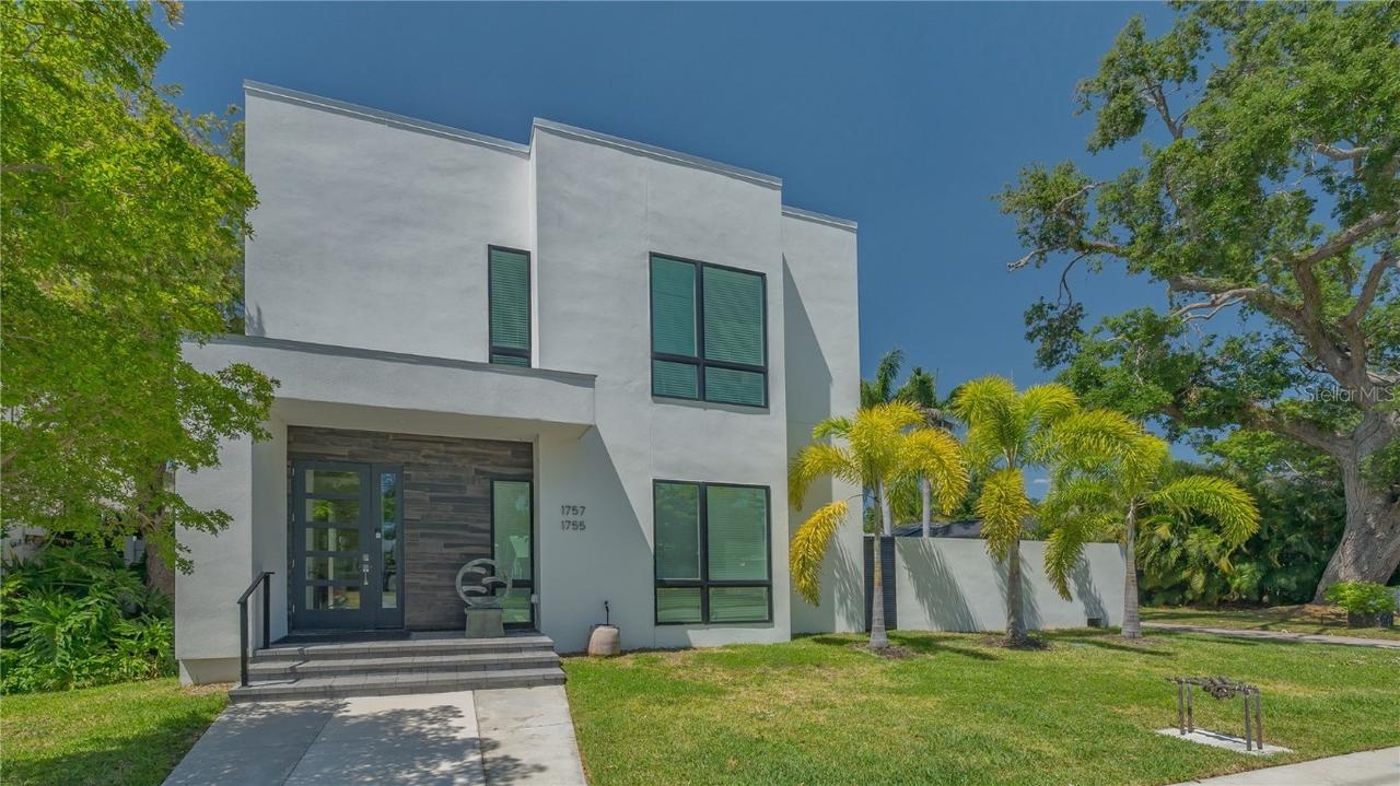 1755 7th St., Sarasota, FL 34236
