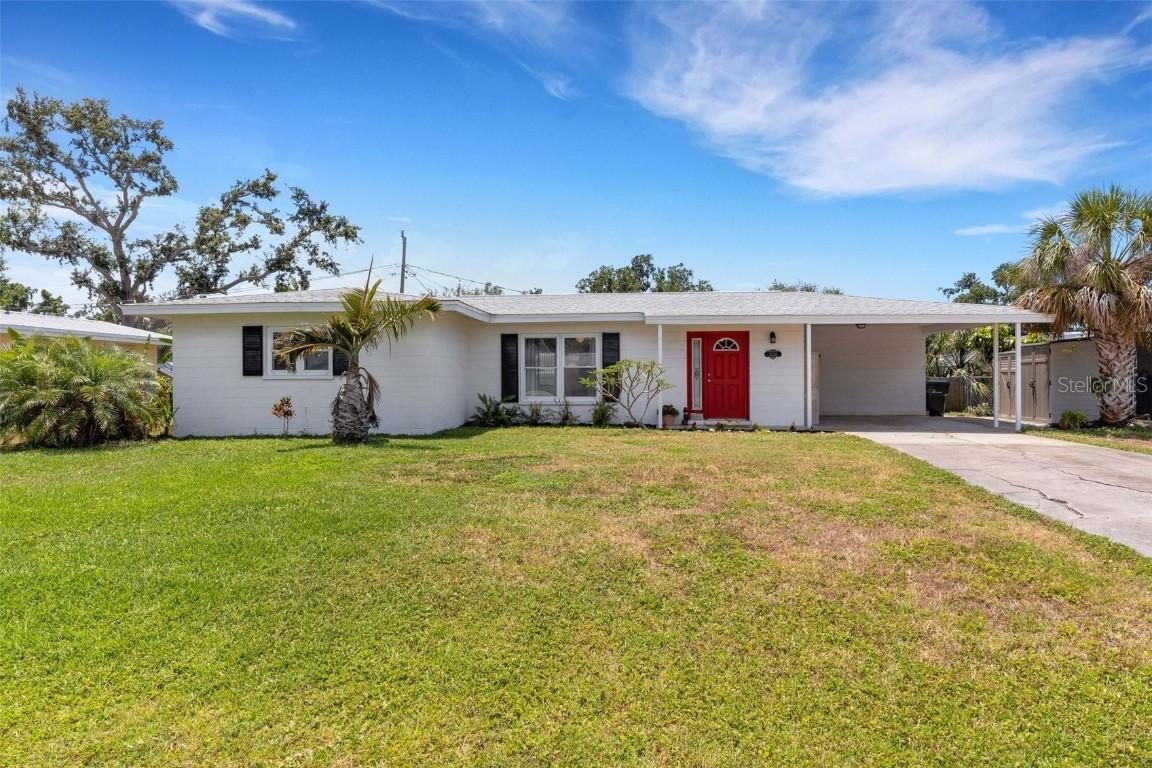 3026 New England St., Sarasota, FL 34231