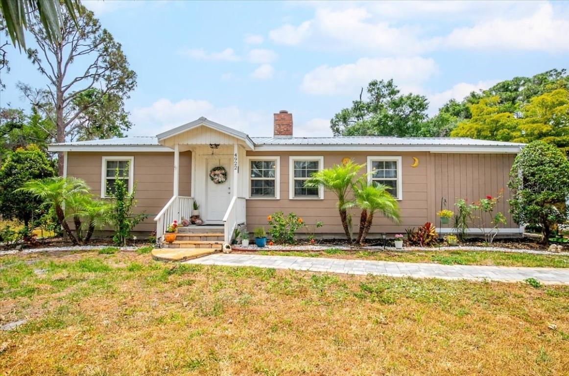 4922 18th St., Bradenton, FL 34203