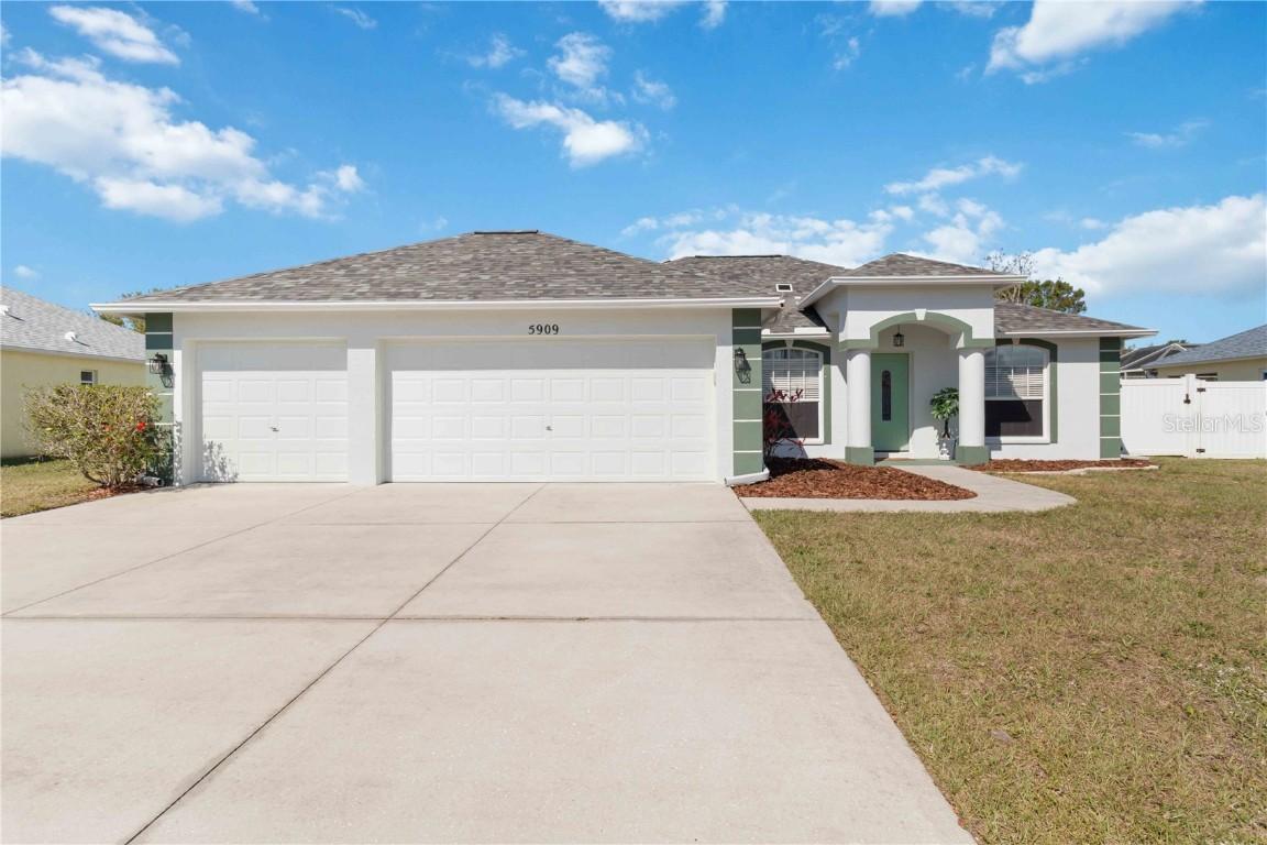 5909 33rd Dr., Palmetto, FL 34221