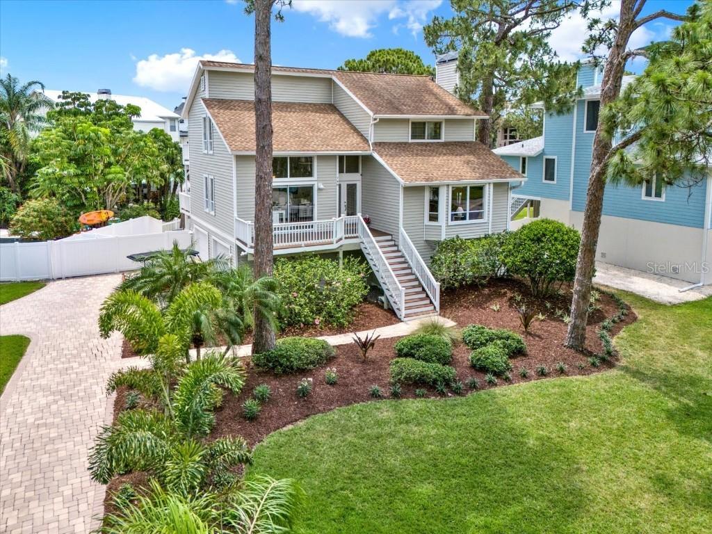 748 Soundview Dr., Palm Harbor, FL 34683