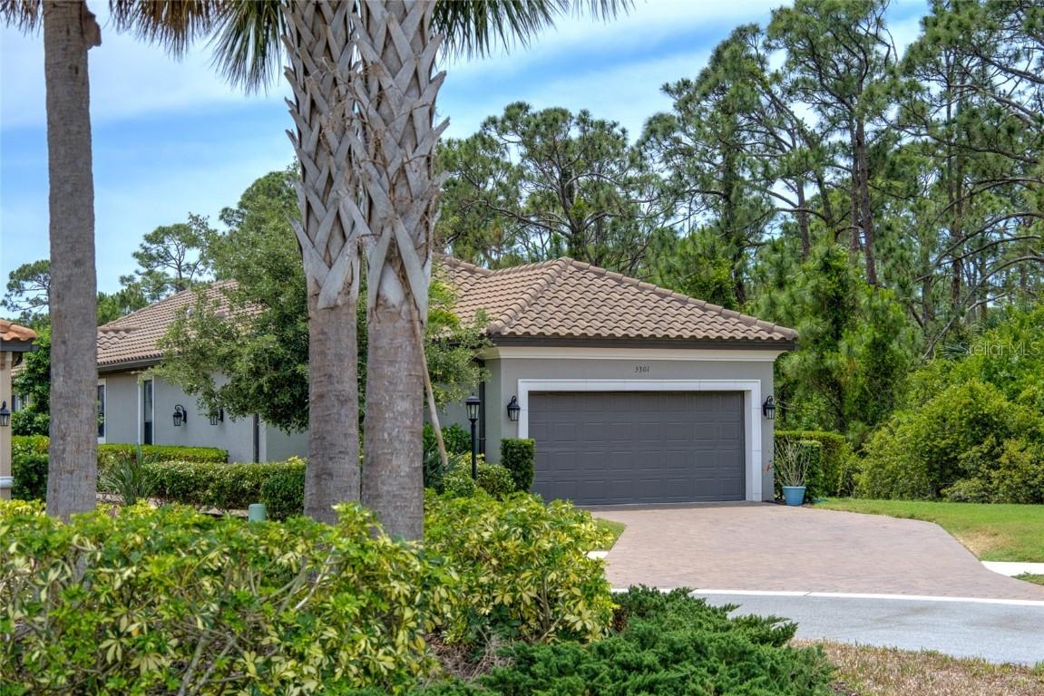 5301 Bartolomeo St., Sarasota, FL 34238