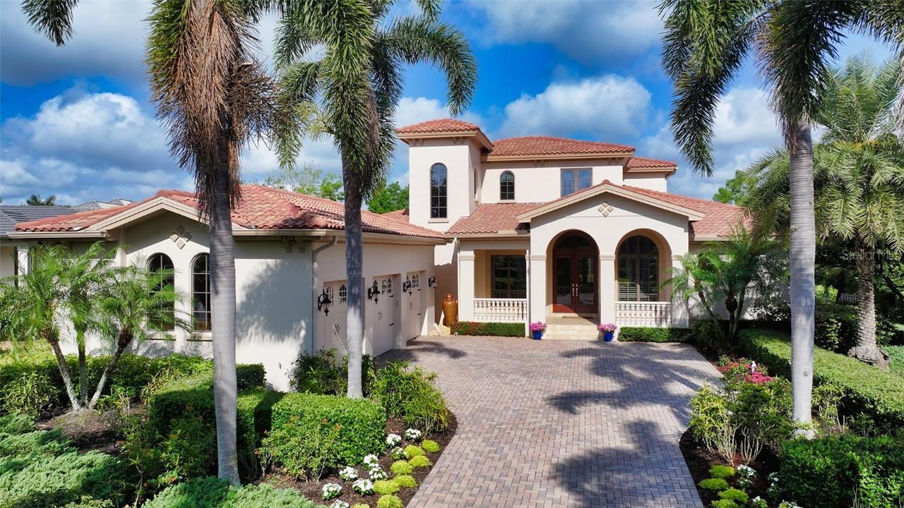 8016 Bounty Ln., Bradenton, FL 34202
