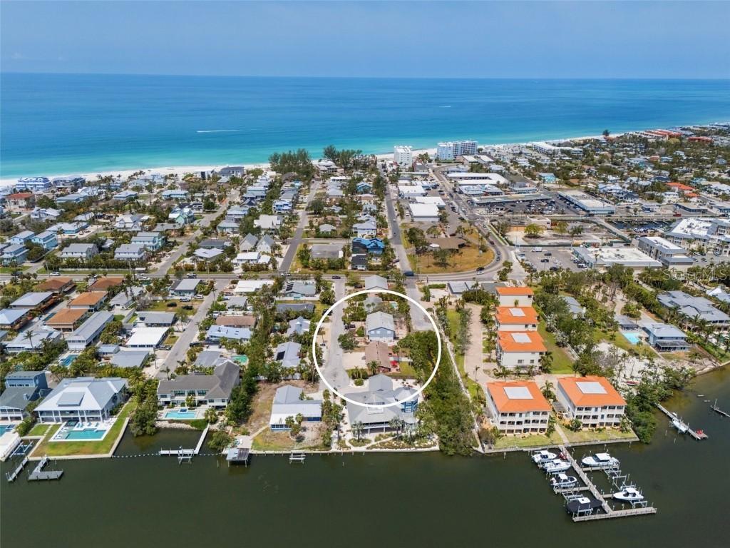 208 Peacock Ln., Holmes Beach, FL 34217