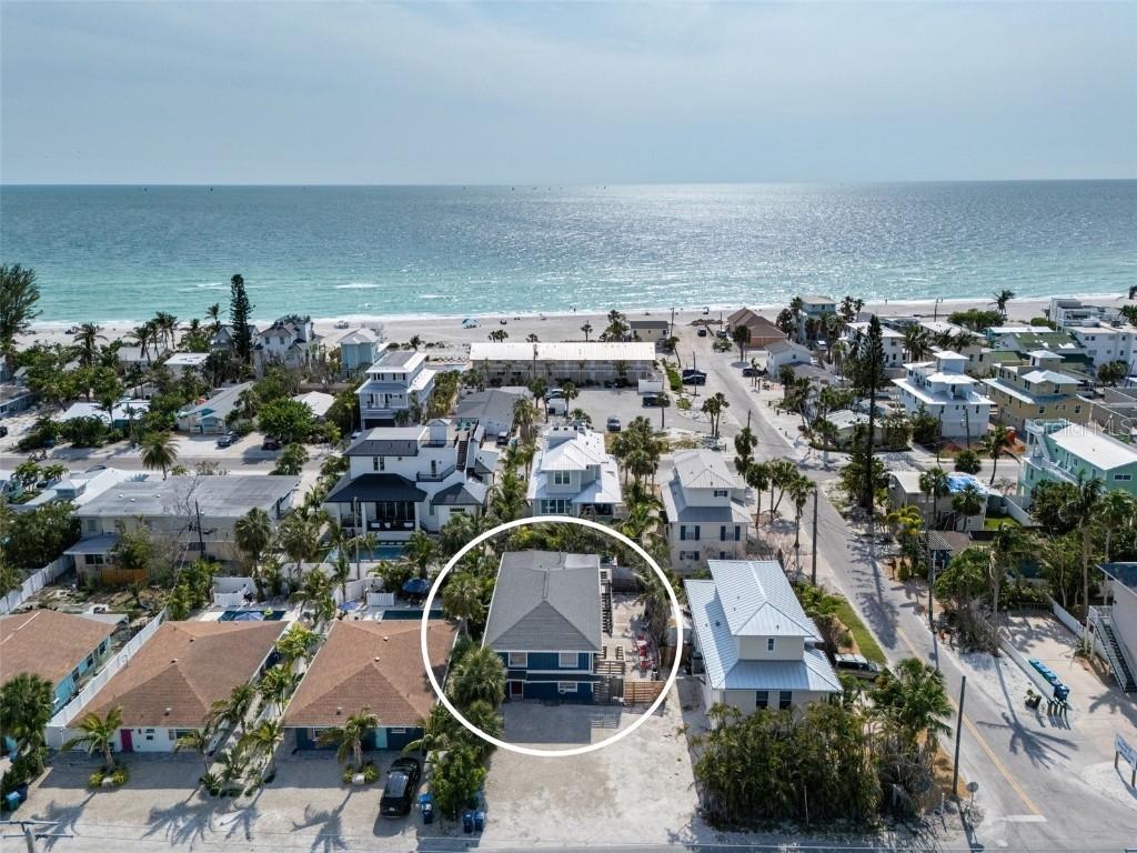3018 Gulf Dr., Holmes Beach, FL 34217