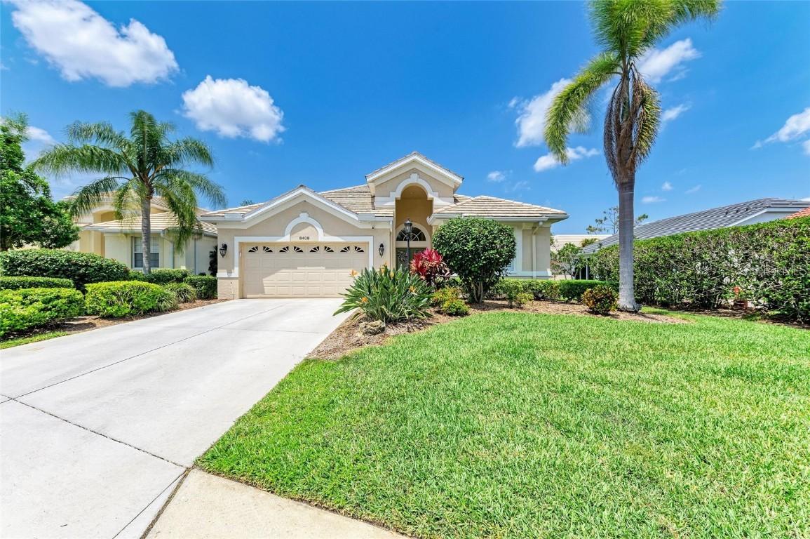 8408 Whispering Woods Ct., Lakewood Ranch, FL 34202