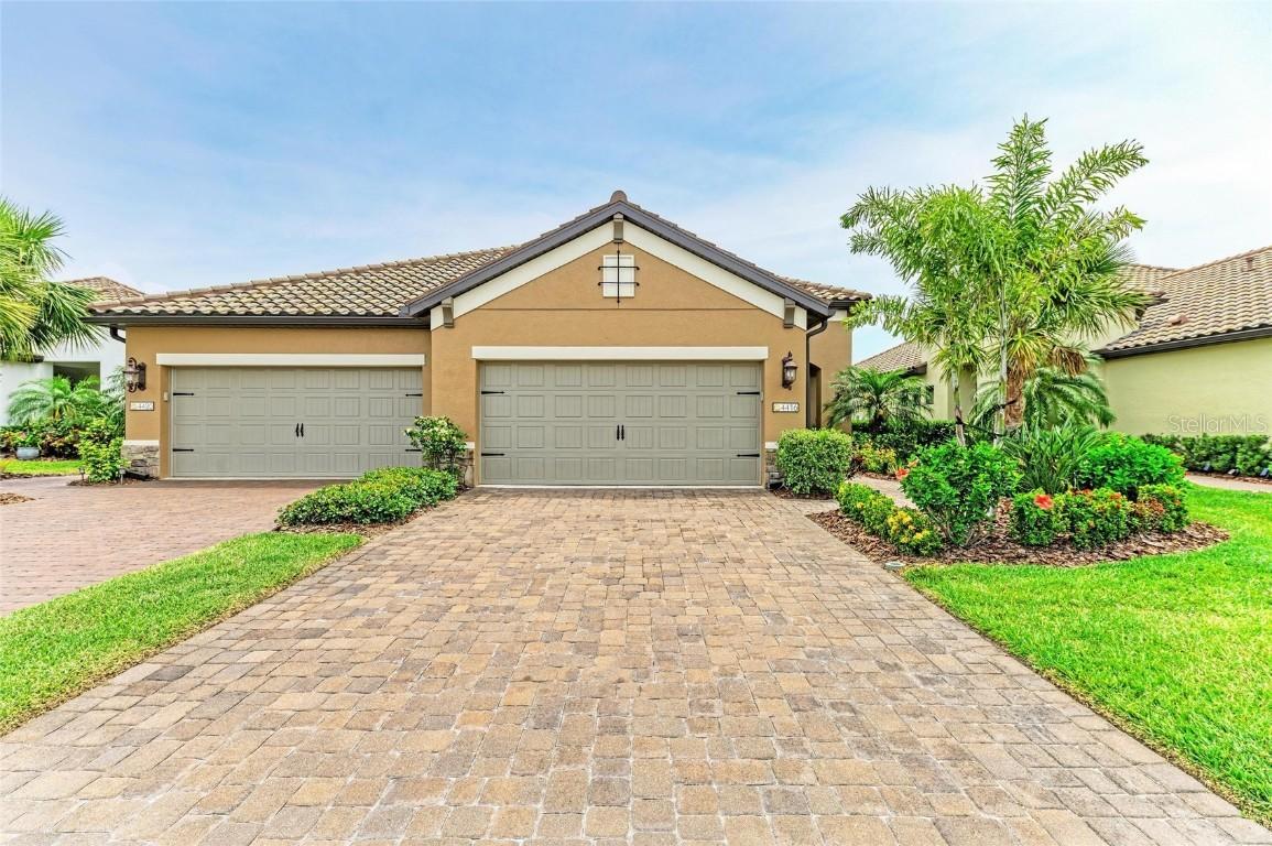 4416 Amalfi Ave., Sarasota, FL 34243