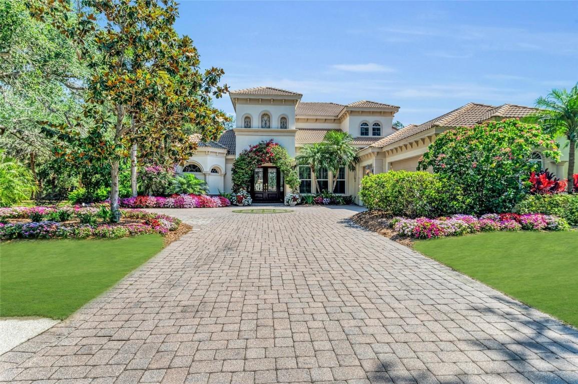 8105 Warwick Gardens Ln., University Park, FL 34201