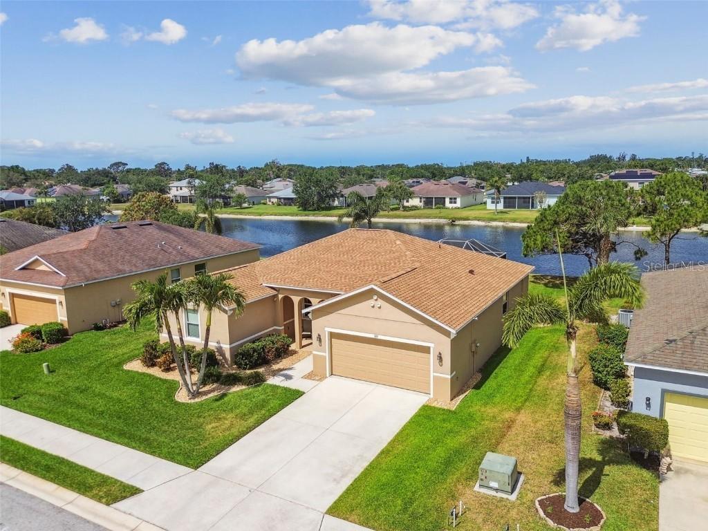 327 64th Avenue Cir., Bradenton, FL 34203
