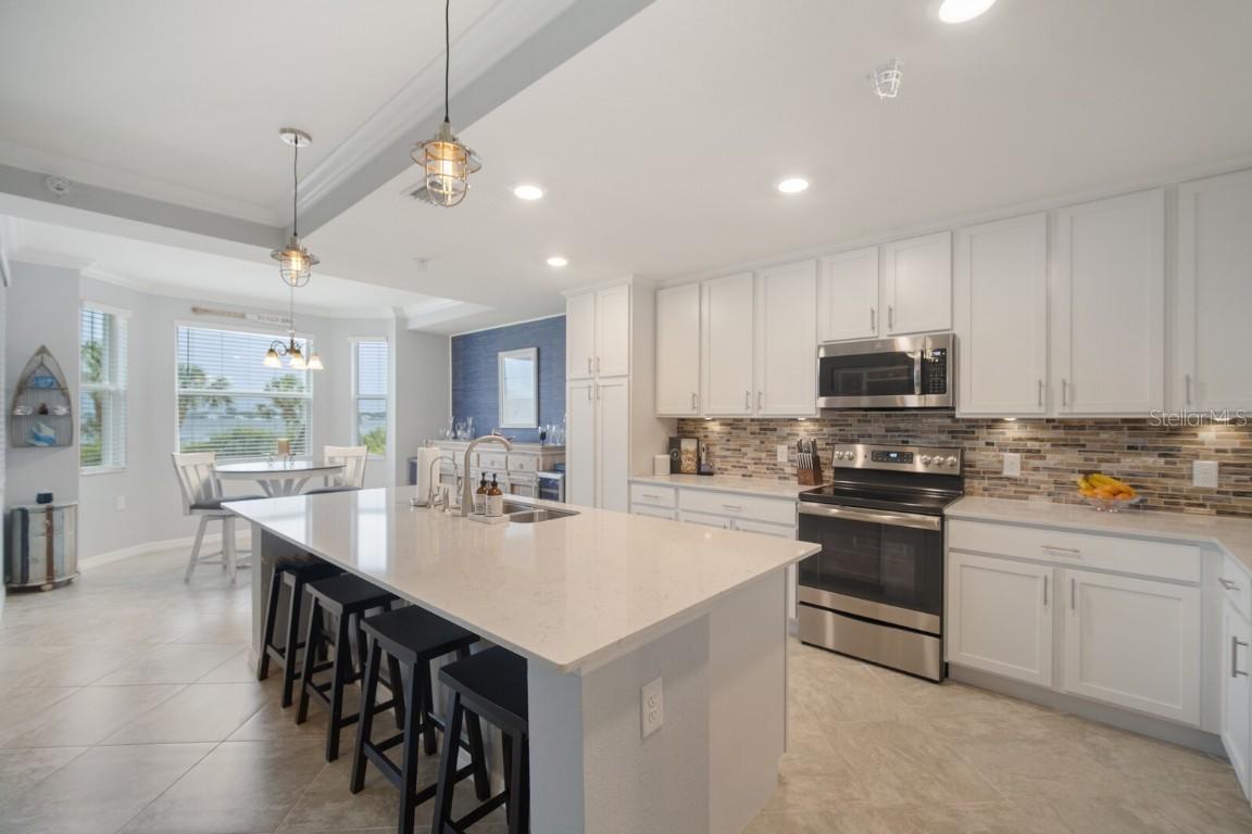 910 Tidewater Shores Loop #103, Bradenton, FL 34208