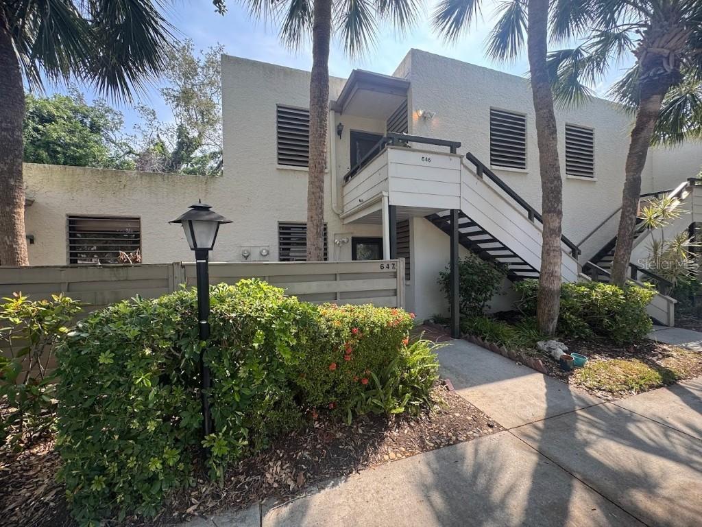647 Woodlawn Dr., Bradenton, FL 34210