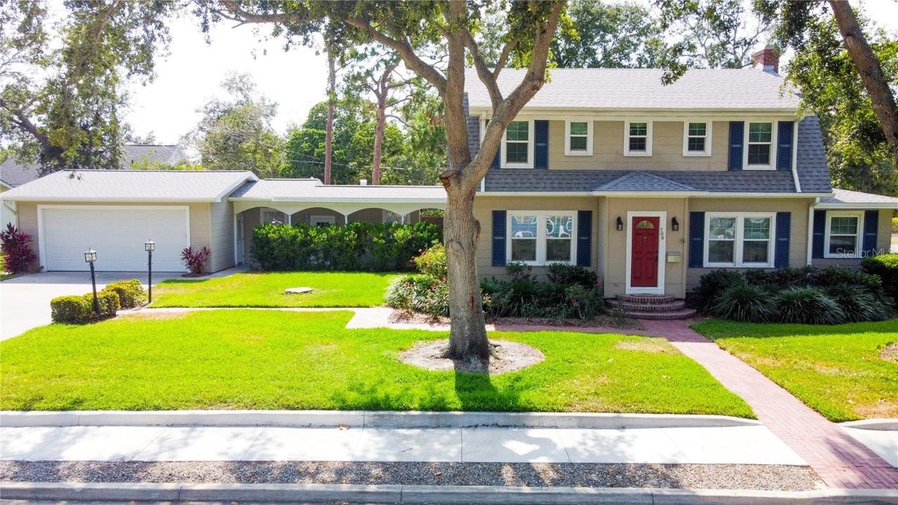 708 32nd St., Bradenton, FL 34205