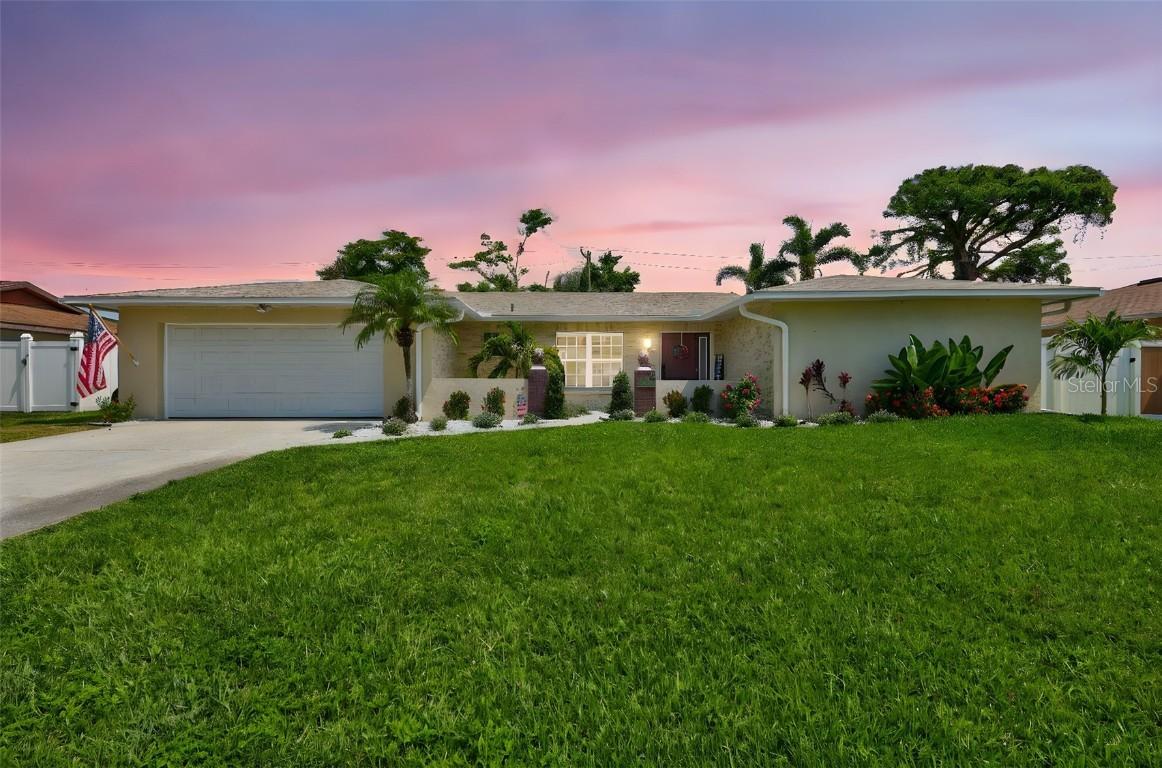 5126 15th Ave., Bradenton, FL 34209